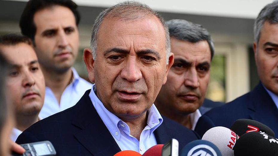 CHP İstanbul İl Kongresiyle İlgili Tedbir Kararı Kaldırıldı ve Gürsel Tekin'in Görevi Sona Erdi