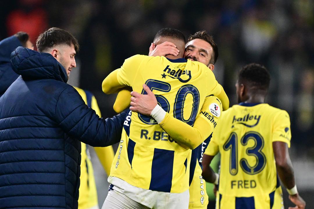 AA-20241202-36360282-36360278-FENERBAHCE_GAZIANTEP_FK