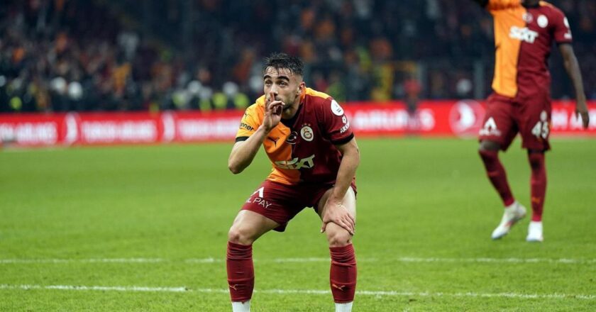 Galatasaray Teknik Direktörü Okan Buruk’tan Yunus Akgün kararı! Transfer konusunda yönetimle konuştu.