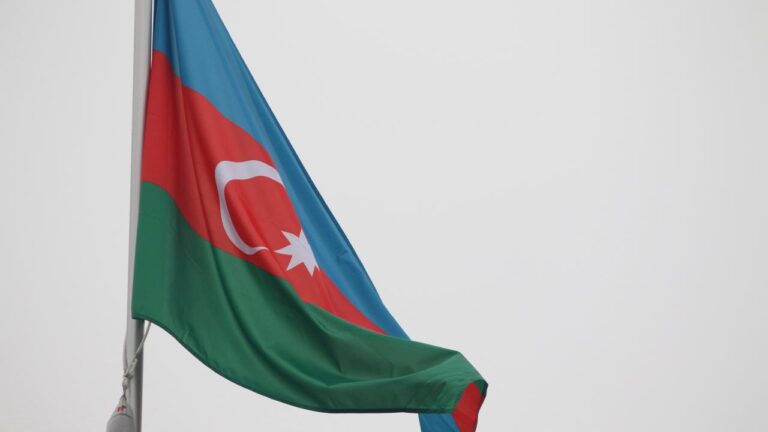 Helikopter kazasında şehit olan askerlerimiz için Azerbaycan’dan taziye mesajı