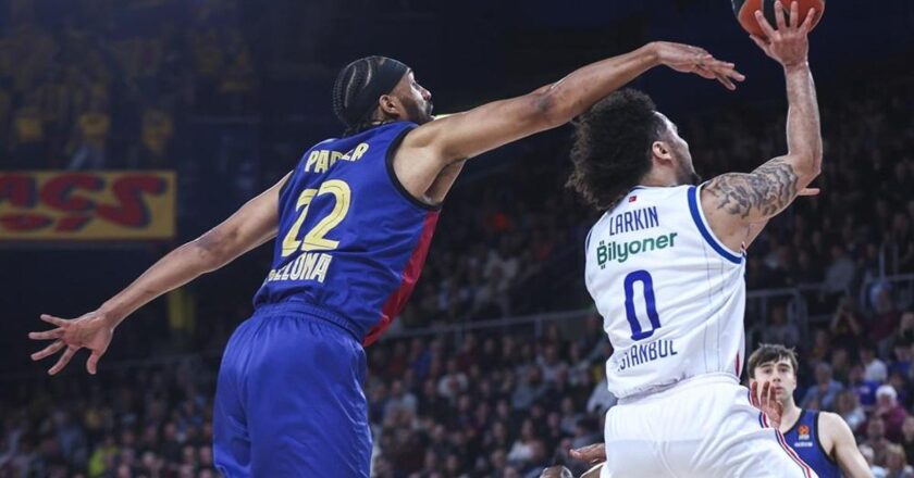 Anadolu Efes, EuroLeague’de Barcelona’ya yenildi