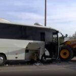 Antalya’da felaket bir kaza … Midibus inşaat makinesiyle çarpıştı: çok sayıda yaralı var! – Türkiye haberlerini kırmak