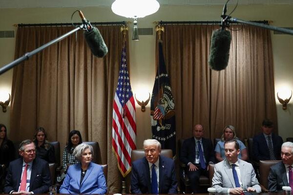 Trump: “Rusya ve Ukrayna Karadeniz’de ateşte buluşacak”