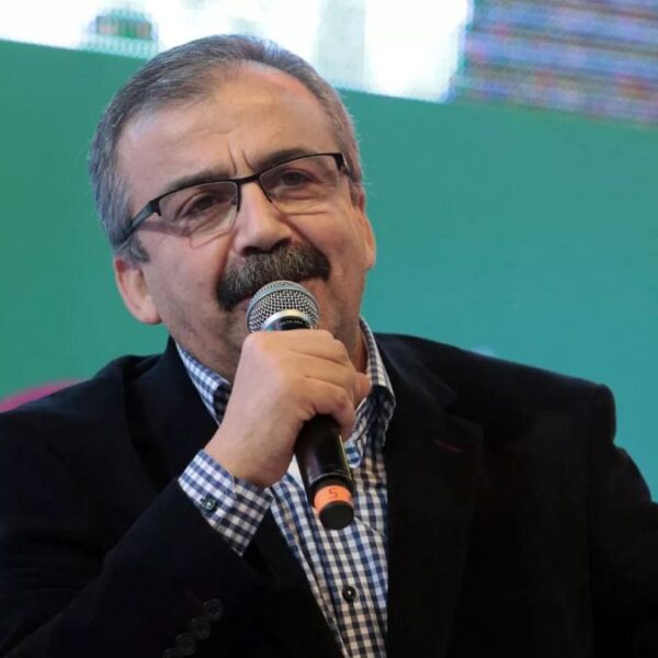 Süreyya Önder sağlık durumu hakkında: “Tedavimize oldukça iyi cevap veriyor”