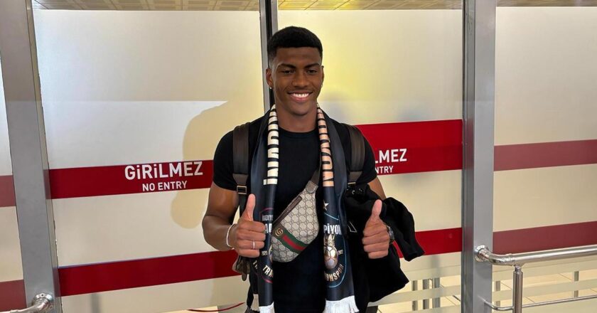 Trabzonspor Felipe Augusto'nun yeni transferi Trabzona'ya geldi