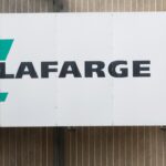 Fransız çimento devi Lafarge'ın “terör örgütüne finansman sağladığı” iddiasıyla yargılandığı dava başladı.
